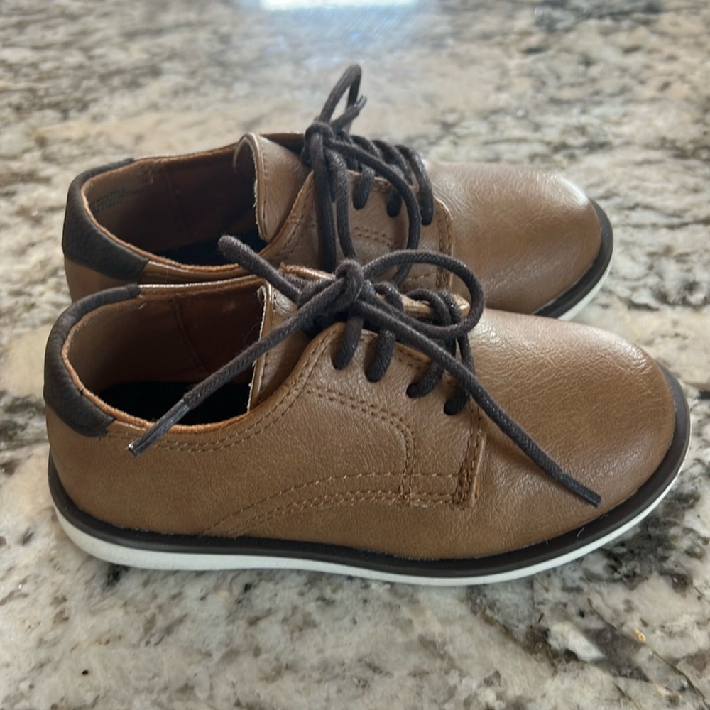 Toddler dress shoes, size 8, only worn twice